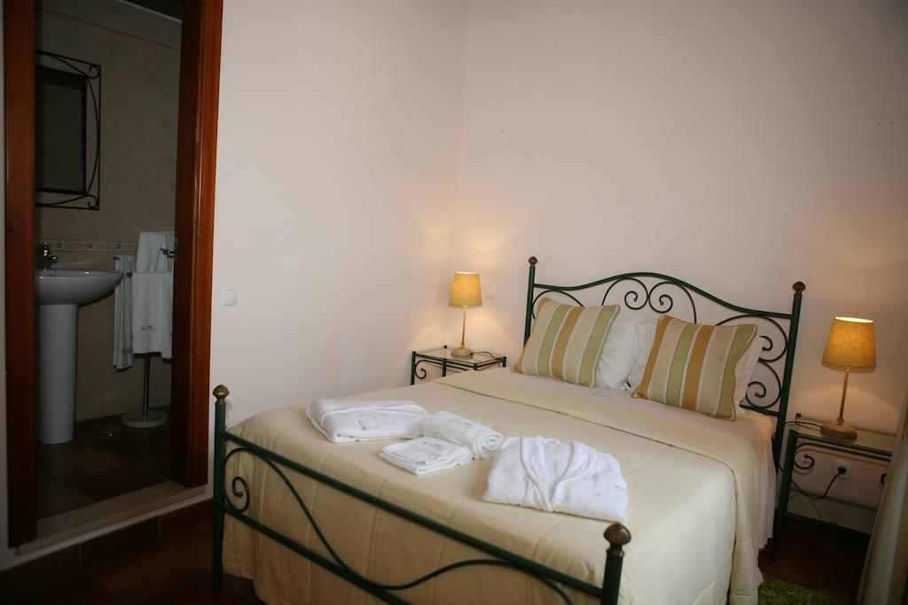 Casa Antiga Bed & Breakfast Odeceixe Exterior photo