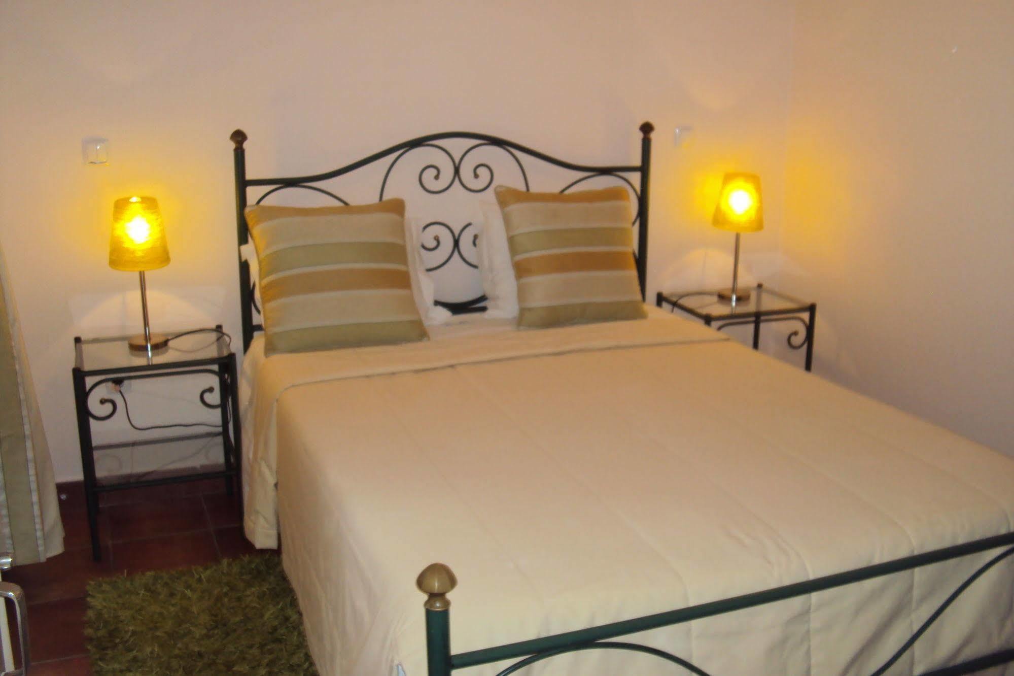 Casa Antiga Bed & Breakfast Odeceixe Exterior photo