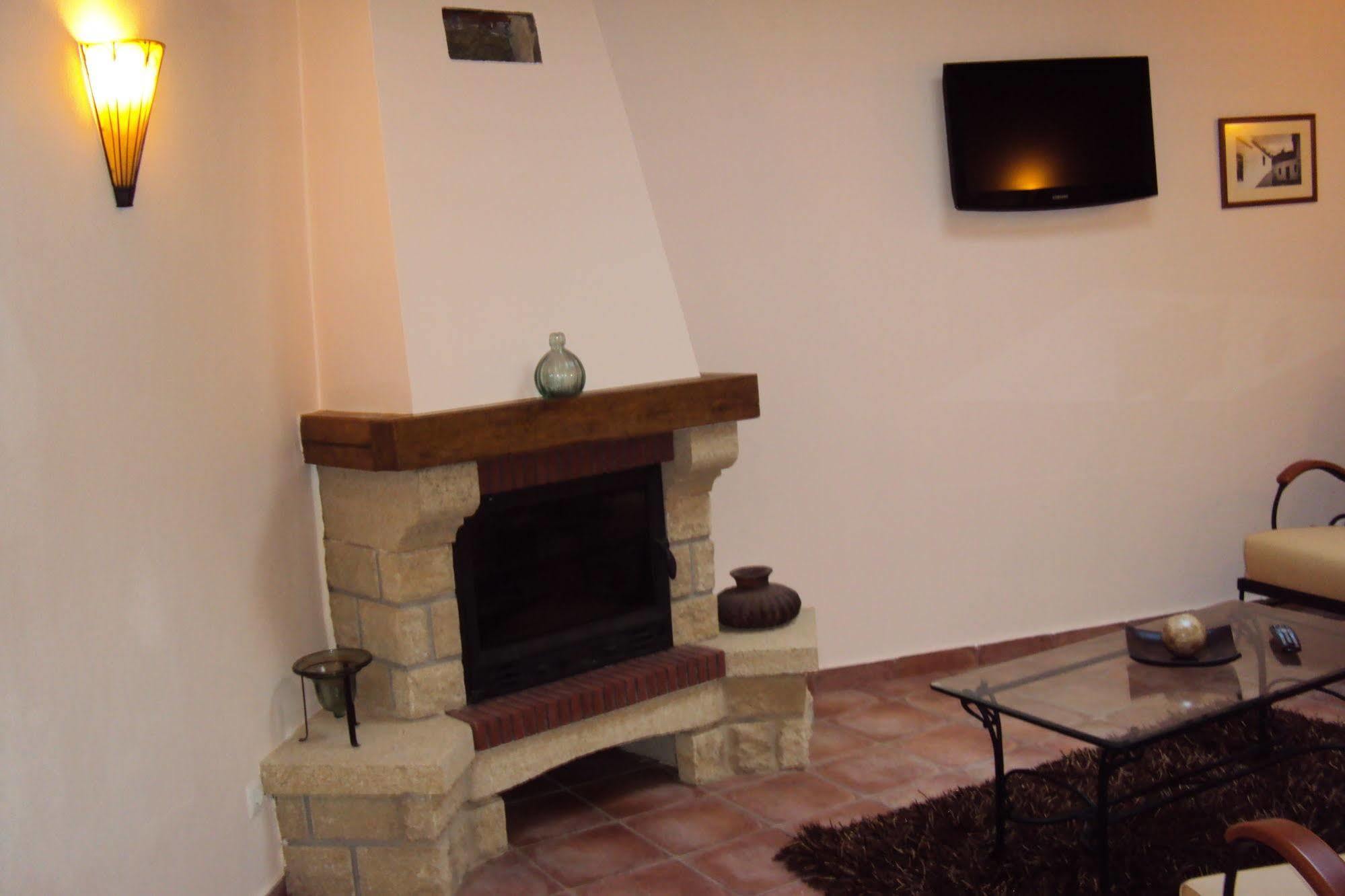 Casa Antiga Bed & Breakfast Odeceixe Exterior photo